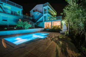 Apartments with a swimming pool Dramalj, Crikvenica - 5551